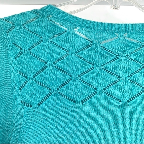 Forever 21 Light Teal Blue 3/4 Sleeve Round Neck Knit Sweater size Medium - Picture 5 of 7